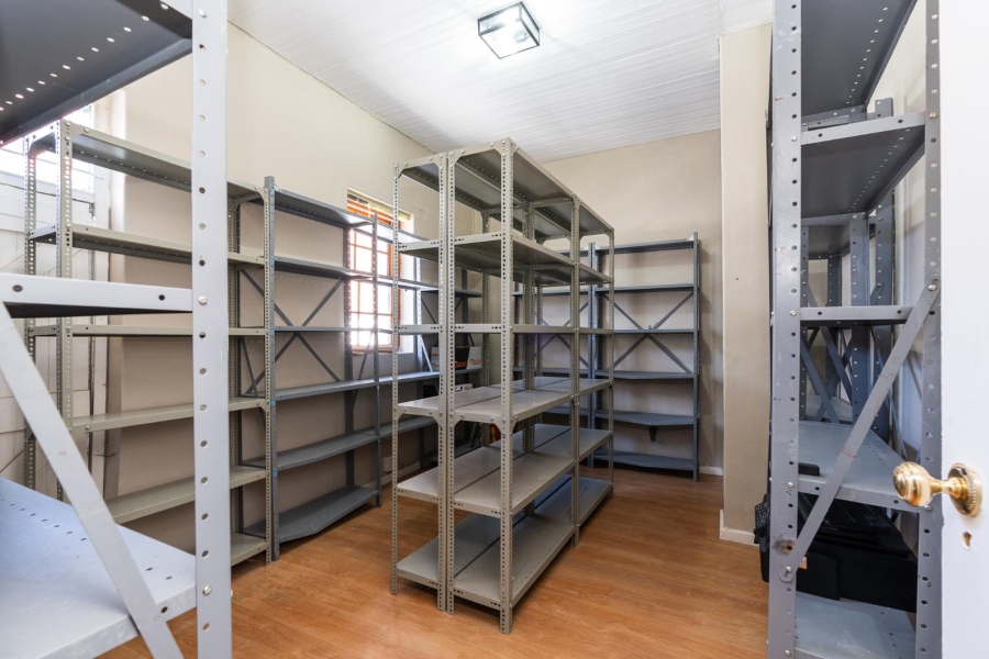 To Let commercial Property for Rent in Gardens Western Cape